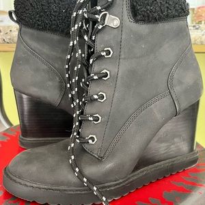 Great condition Stitchfix lace up boots, black, size 10